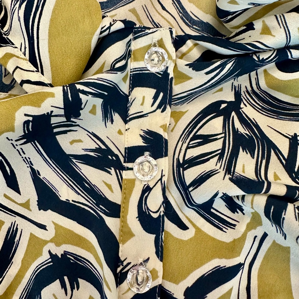 ☀️ BANANA REPUBLIC Ruffle Sleeveless Blouse - Picture 5 of 8